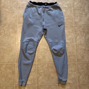 Nike PRO dry slim tapered training joggers